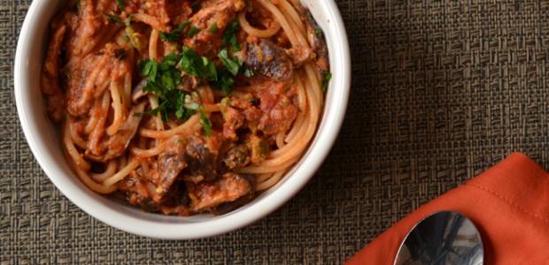 Pistachio, shitake mushroom and tomato spaghetti