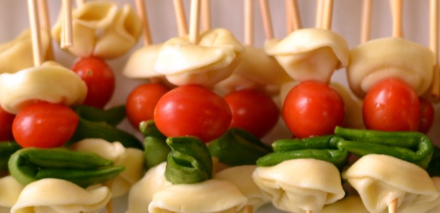 Tortellini skewers with dill and champagne vinegar dressing